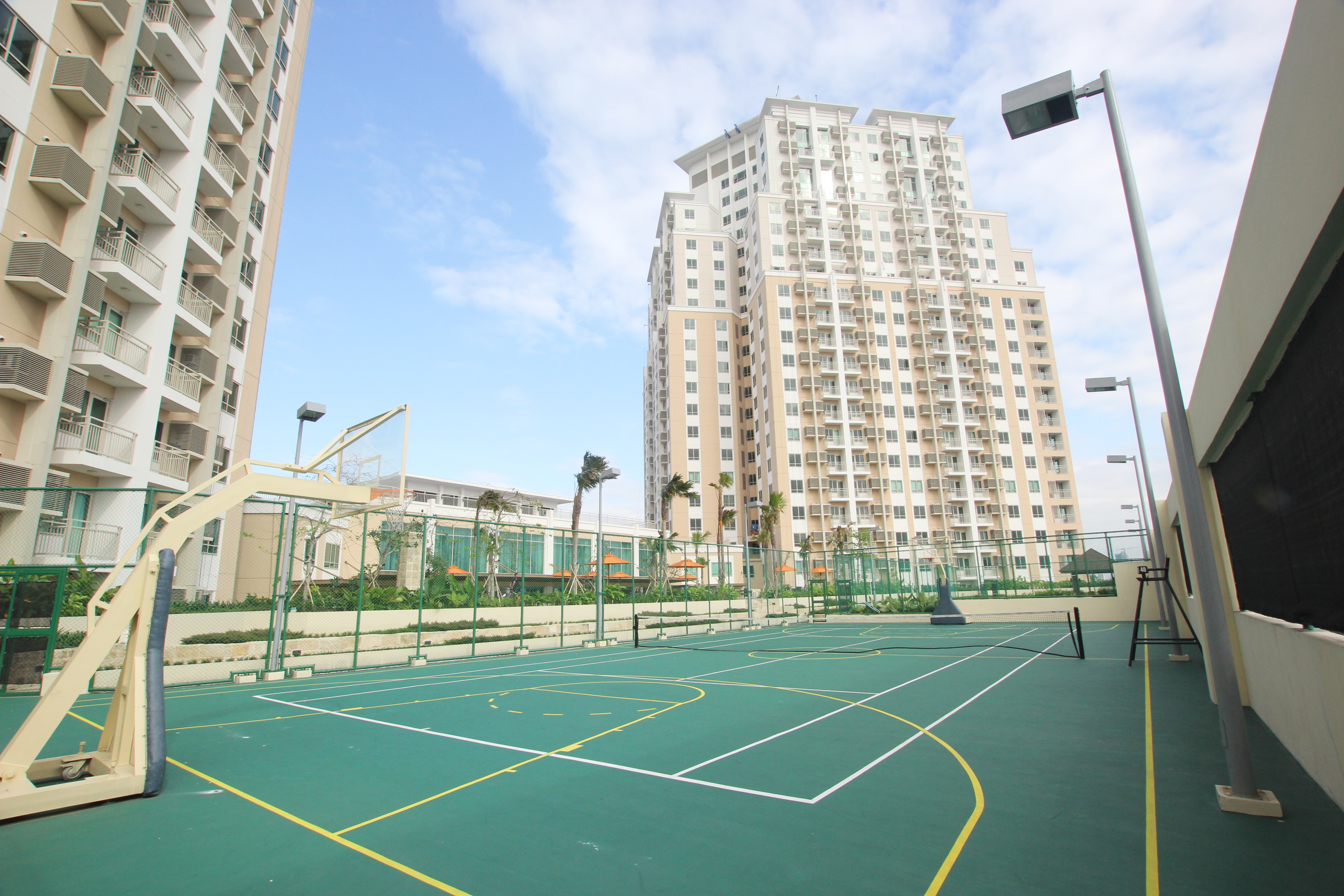 The Grove - Outdoor Court
